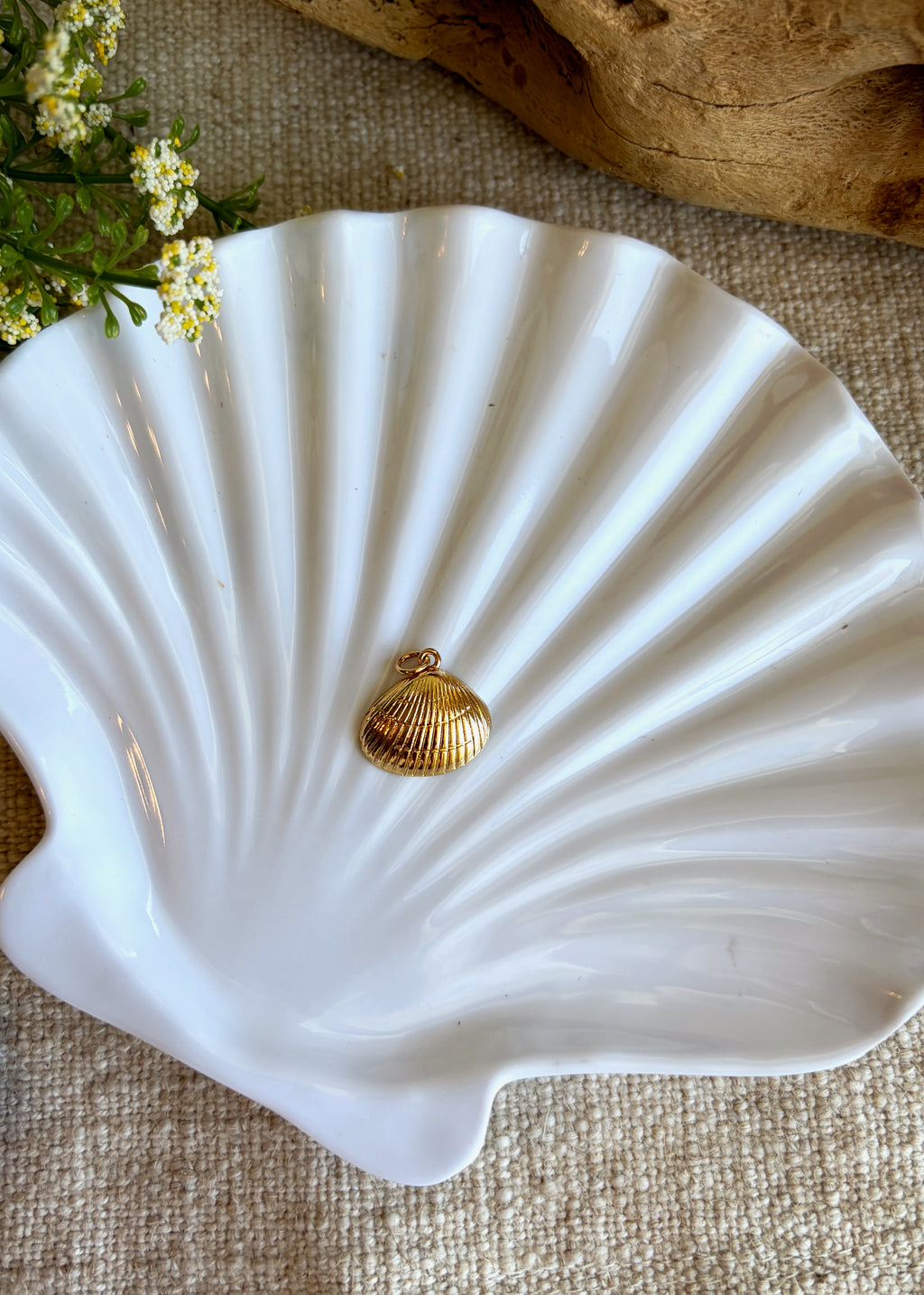 She Sells Seashells Charms